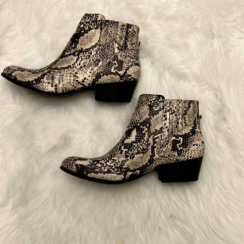 Snakeskin Ankle Boots…. Only worn a few Times.  Excellent Condition.!!!!